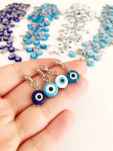 Evil eye with clasp